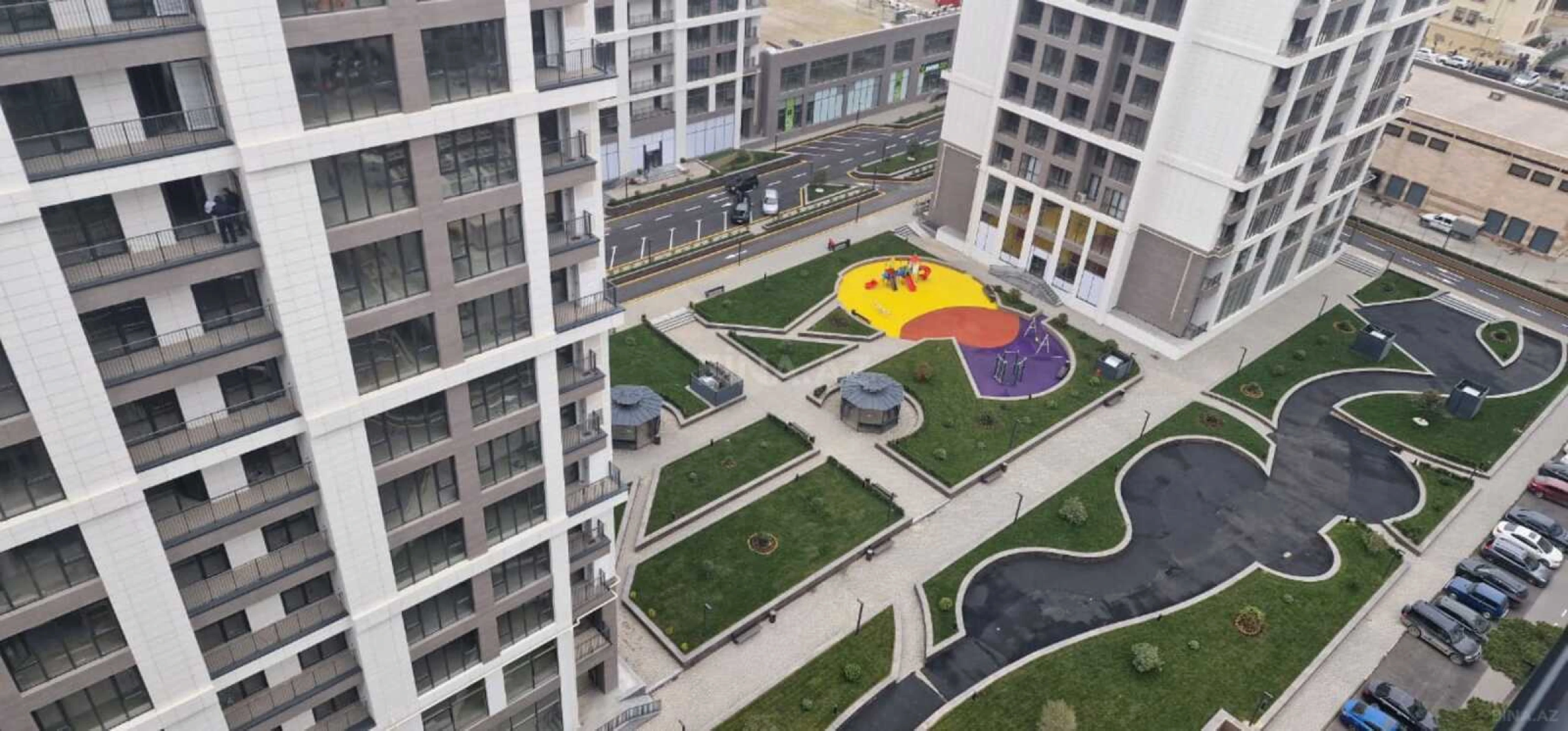 Satılır 3 otaqlı mənzil 146.4 m²