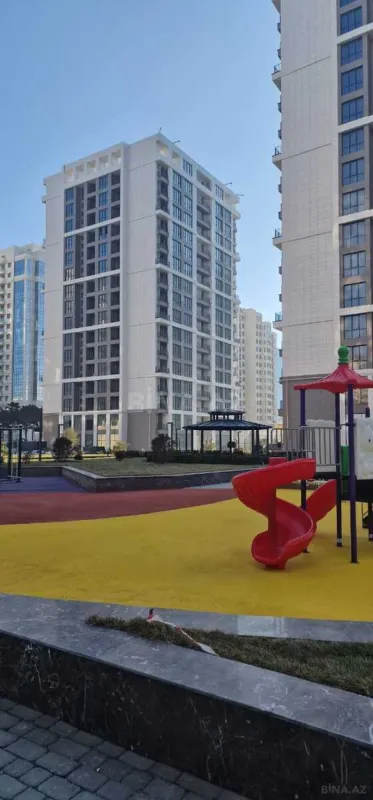 Satılır 3 otaqlı mənzil 146.4 m²