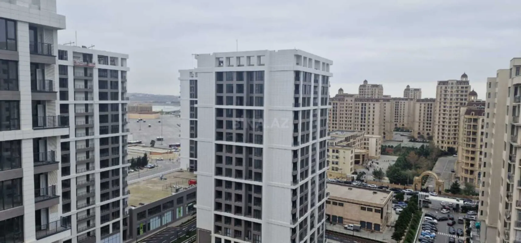 Satılır 3 otaqlı mənzil 146.4 m²