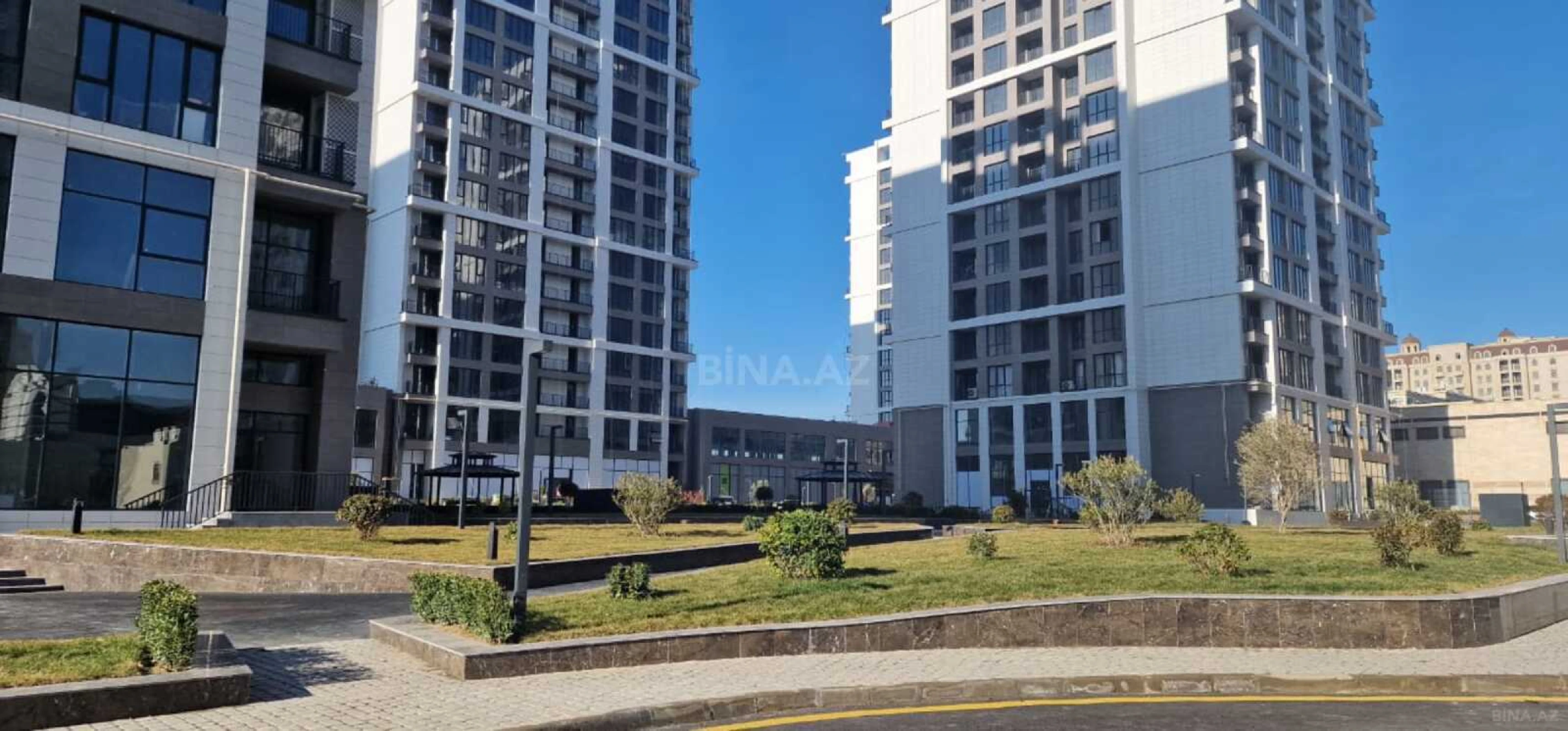 Satılır 3 otaqlı mənzil 146.4 m²