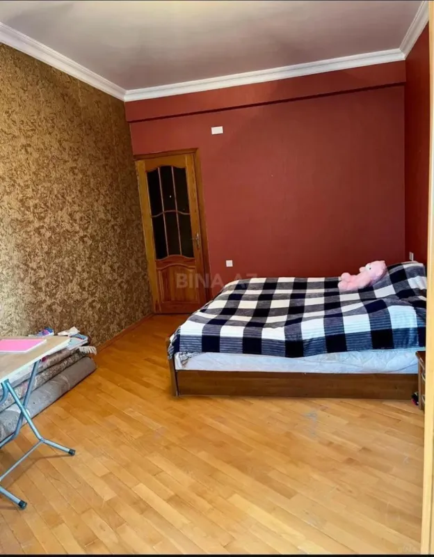 Kirayə verilir 2 otaqlı mənzil 80 m²