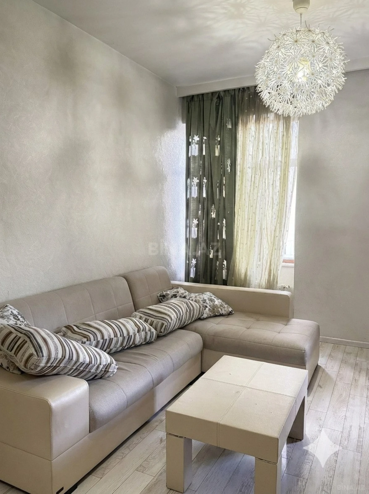 Kirayə verilir 2 otaqlı mənzil 70 m²