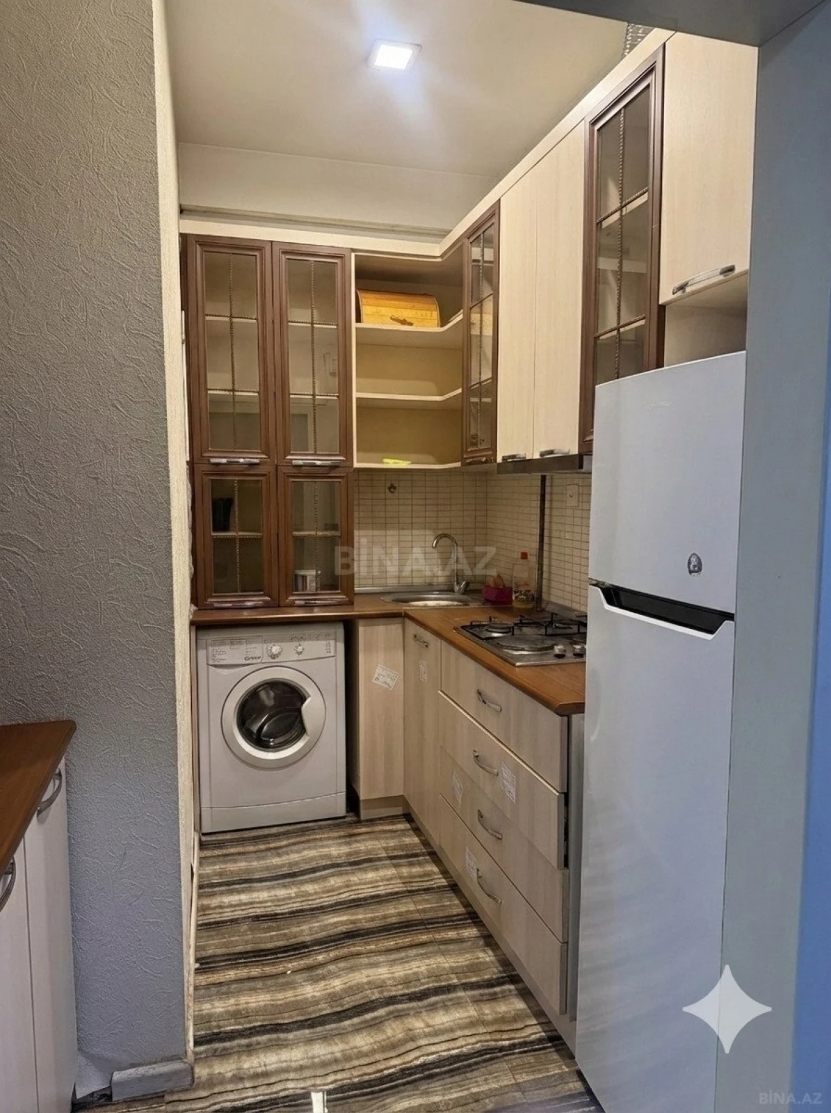 Kirayə verilir 2 otaqlı mənzil 70 m²