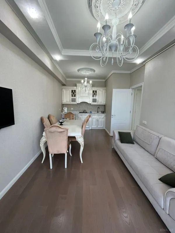 Kirayə verilir 2 otaqlı mənzil 70 m²