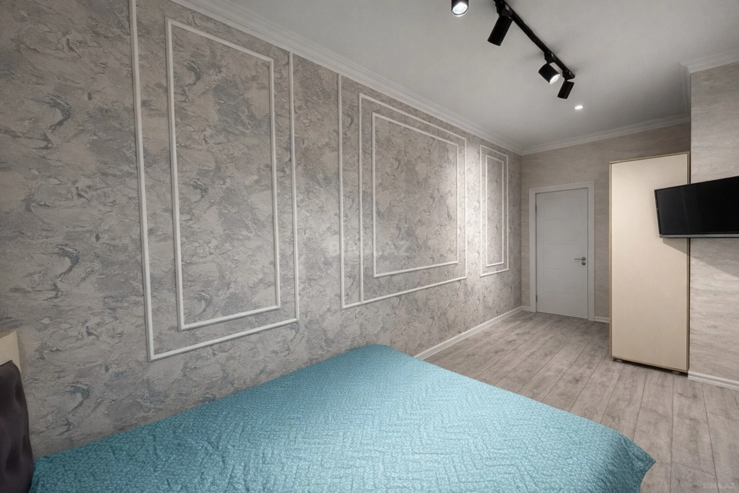 Satılır 3 otaqlı mənzil 76 m²