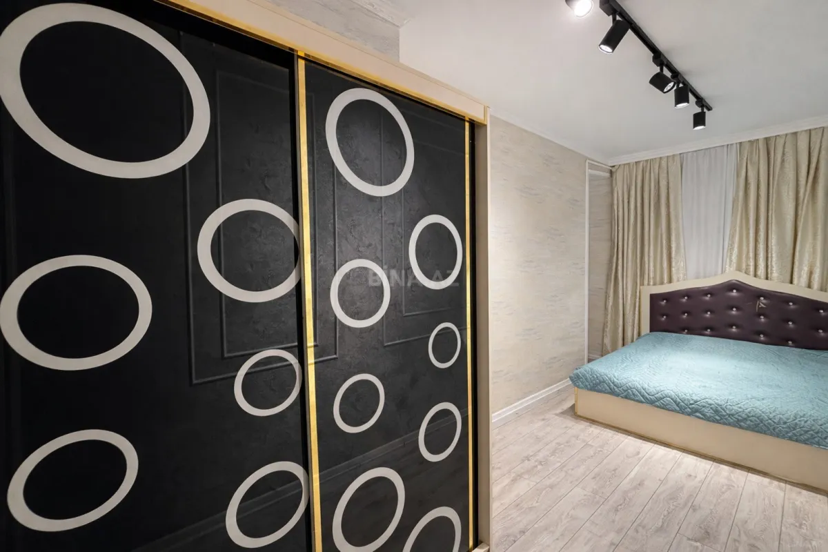 Satılır 3 otaqlı mənzil 76 m²