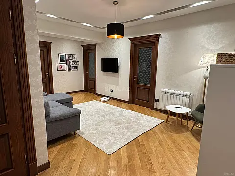 Satılır 3 otaqlı mənzil 125 m²