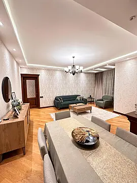 Satılır 3 otaqlı mənzil 125 m²