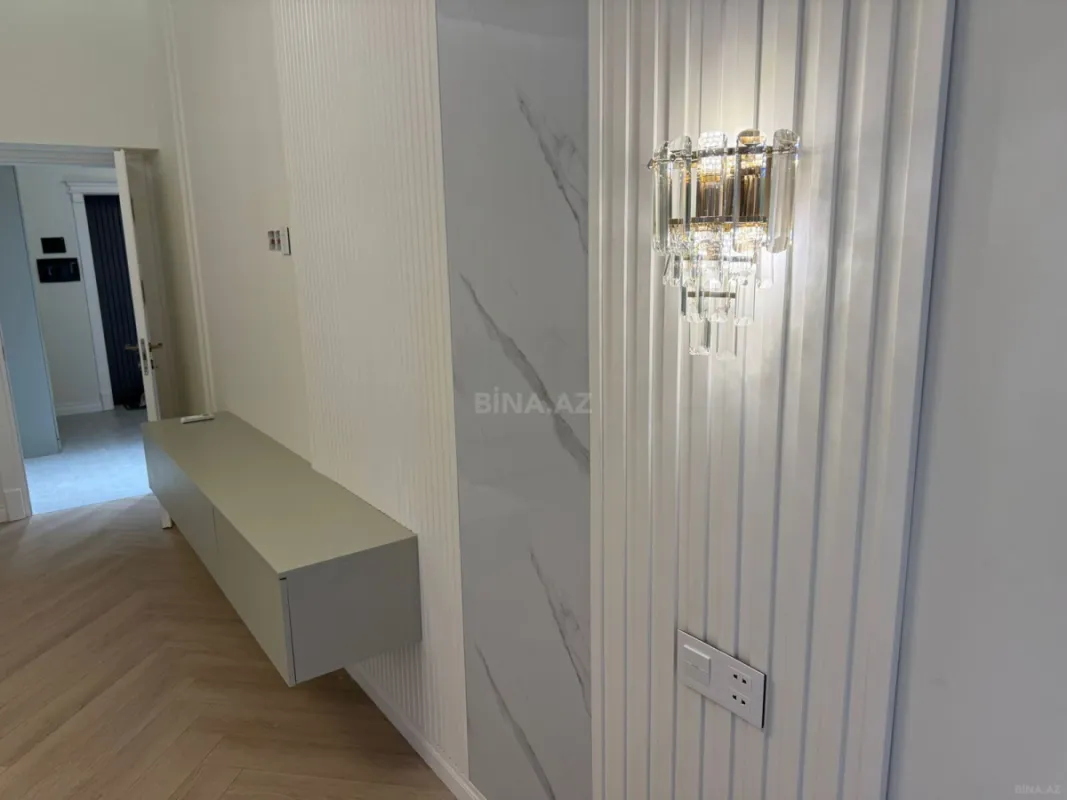 Satılır 2 otaqlı mənzil 71.5 m²