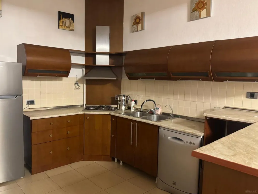 Kirayə verilir 3 otaqlı mənzil 100 m²