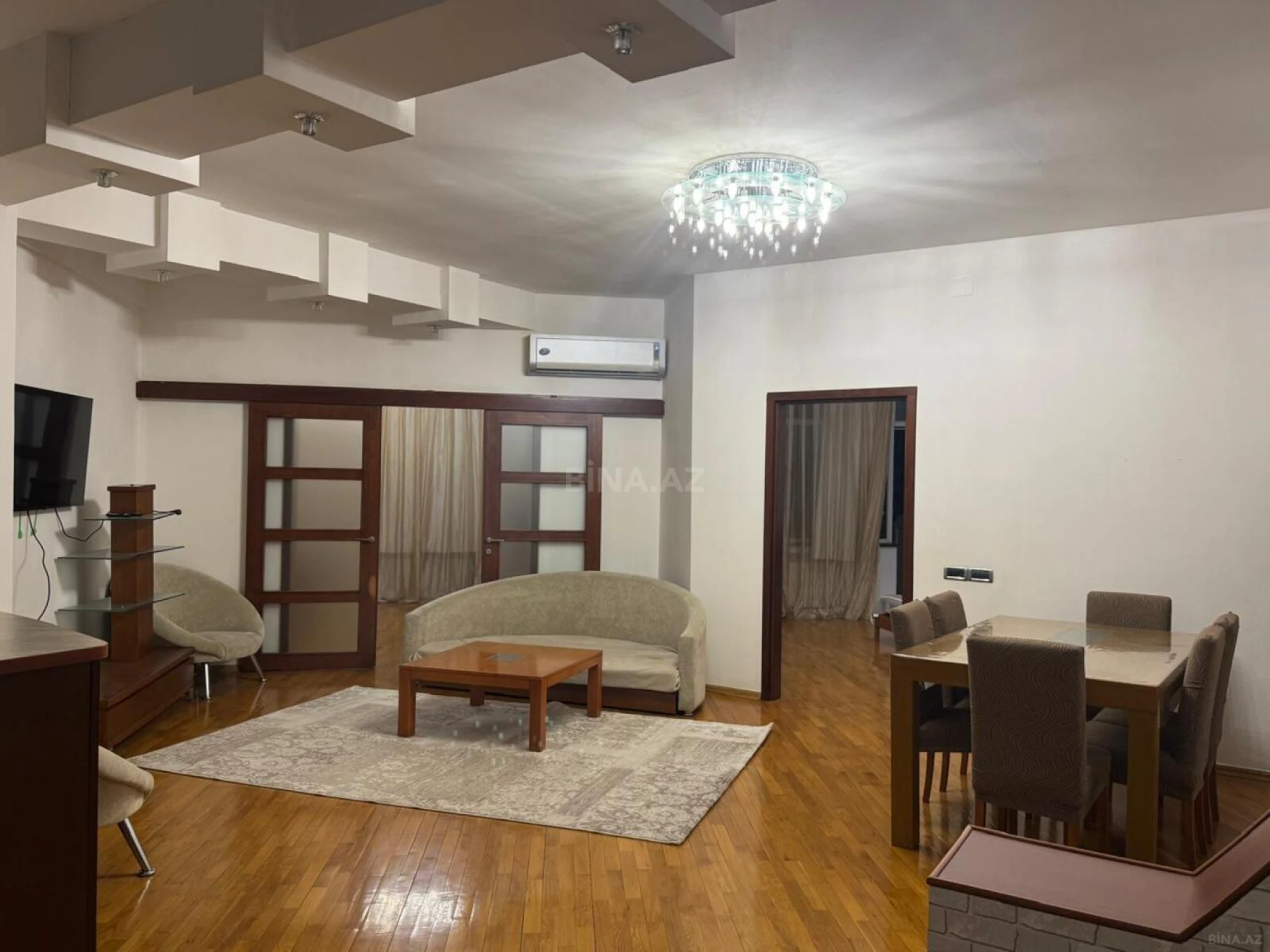 Kirayə verilir 3 otaqlı mənzil 100 m²