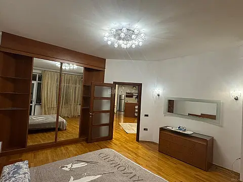 Kirayə verilir 3 otaqlı mənzil 100 m²