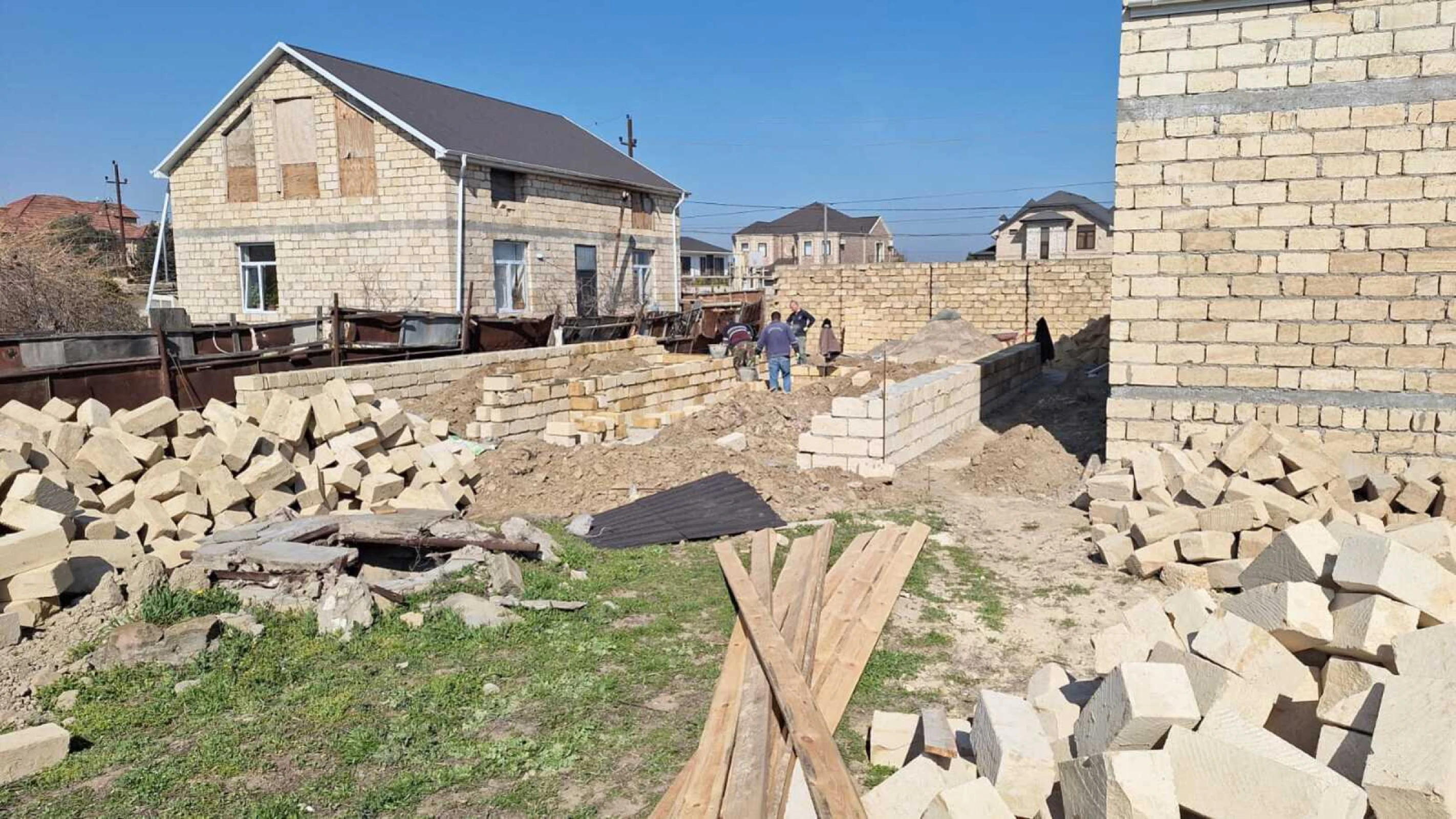 Satılır 3 otaqlı həyət evi 100 m²