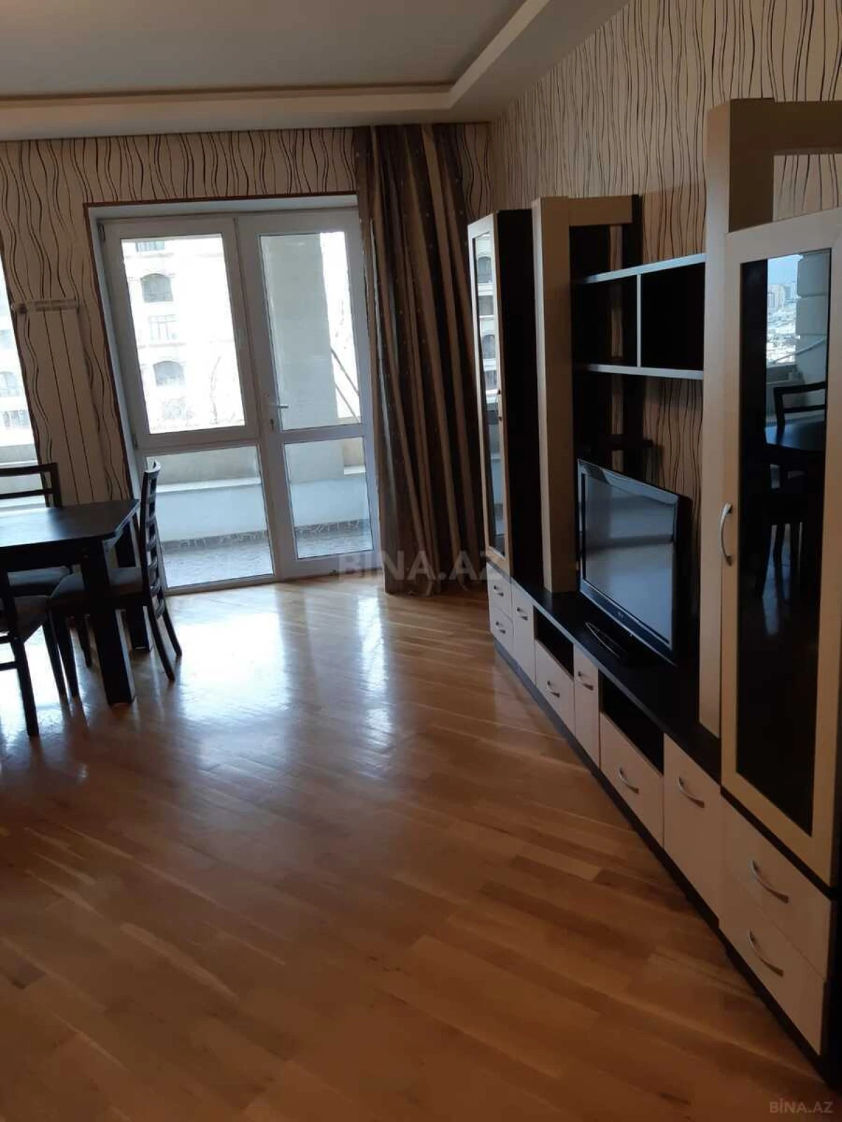 Kirayə verilir 2 otaqlı mənzil 65 m²