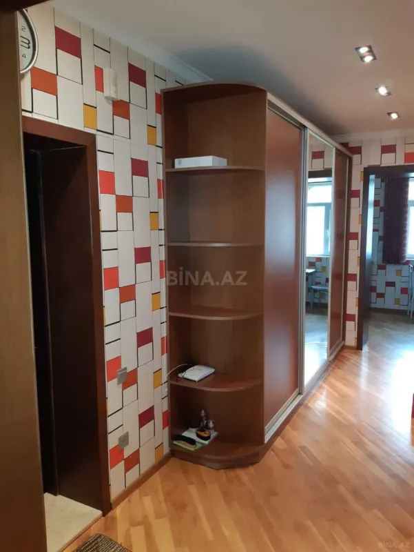 Kirayə verilir 2 otaqlı mənzil 65 m²