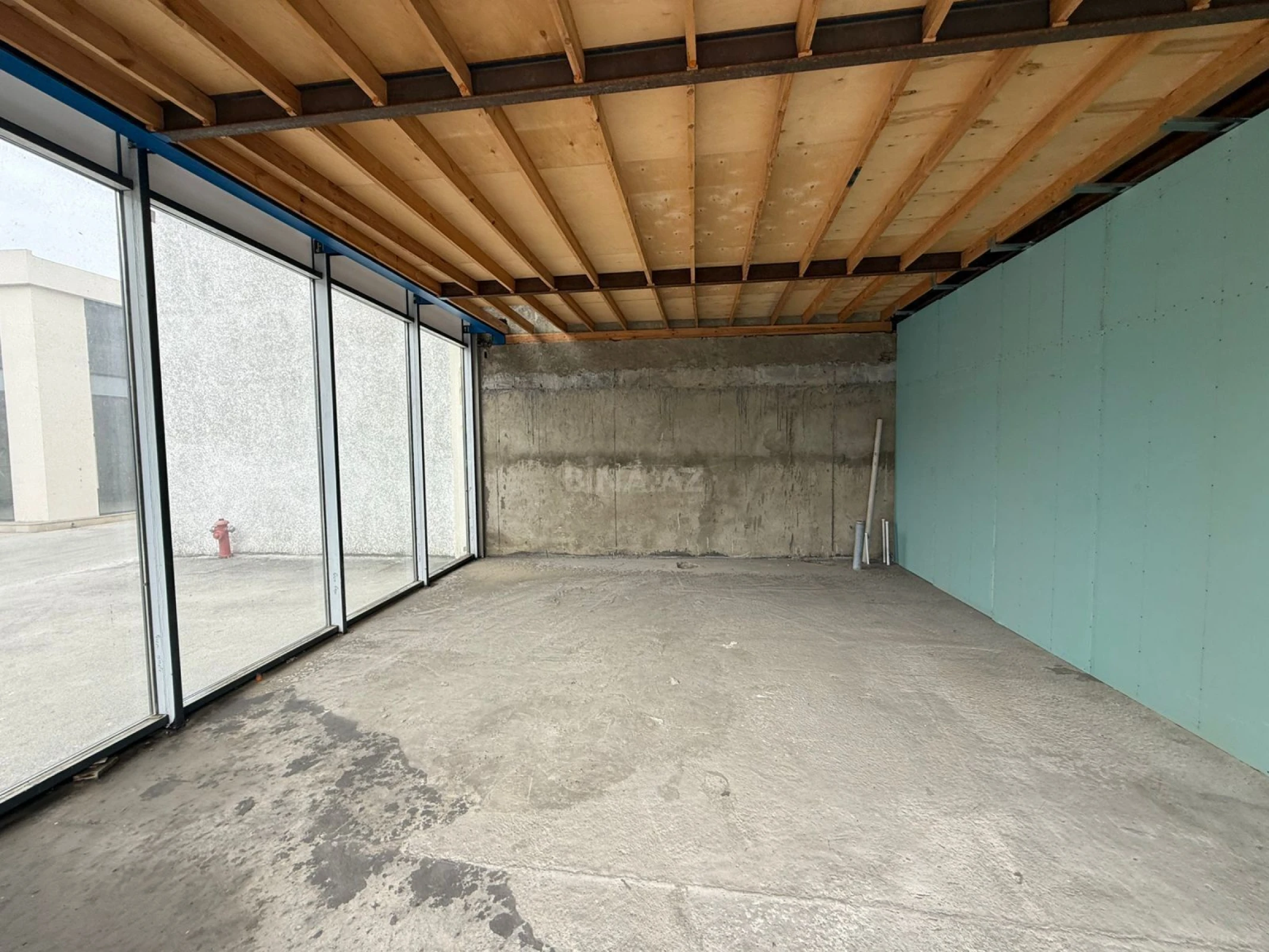 Kirayə verilir obyekt 800 m²