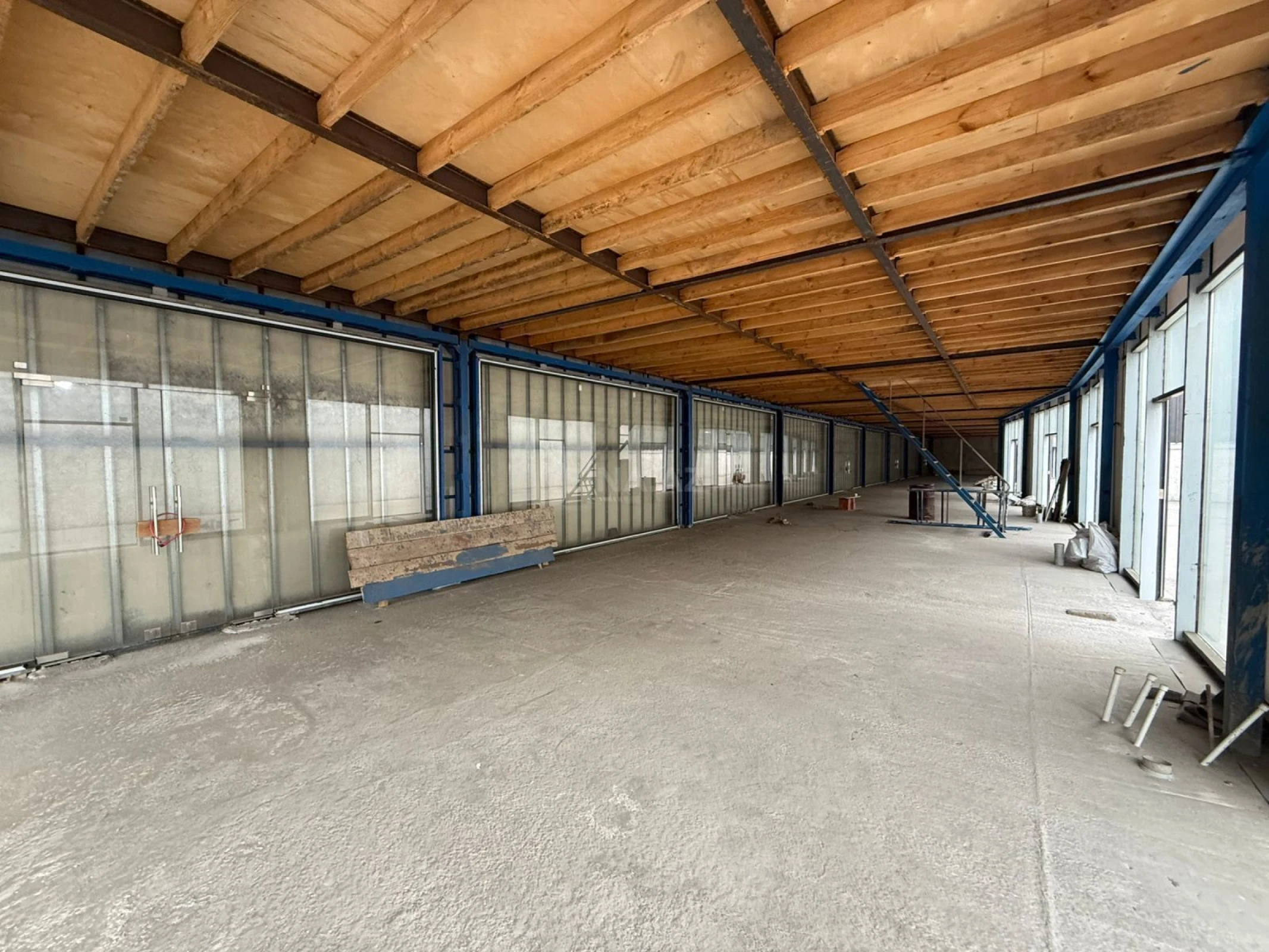 Kirayə verilir obyekt 800 m²