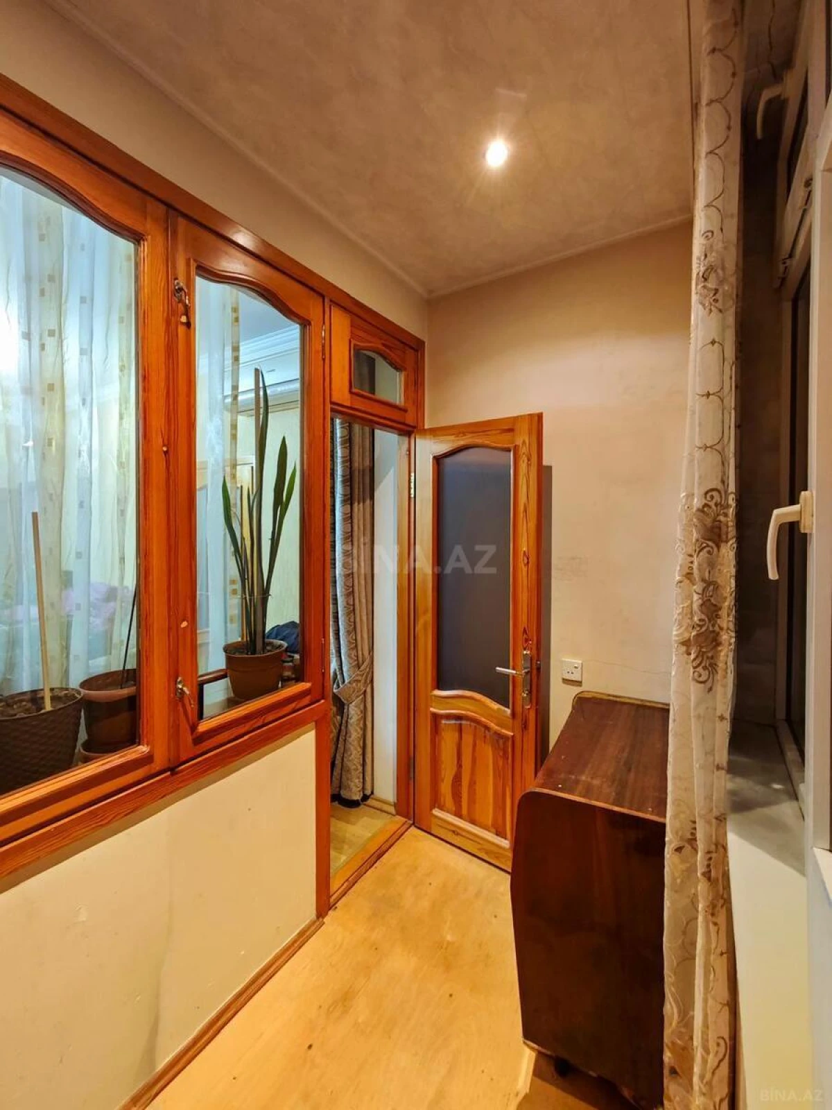 Kirayə verilir 2 otaqlı mənzil 60 m²