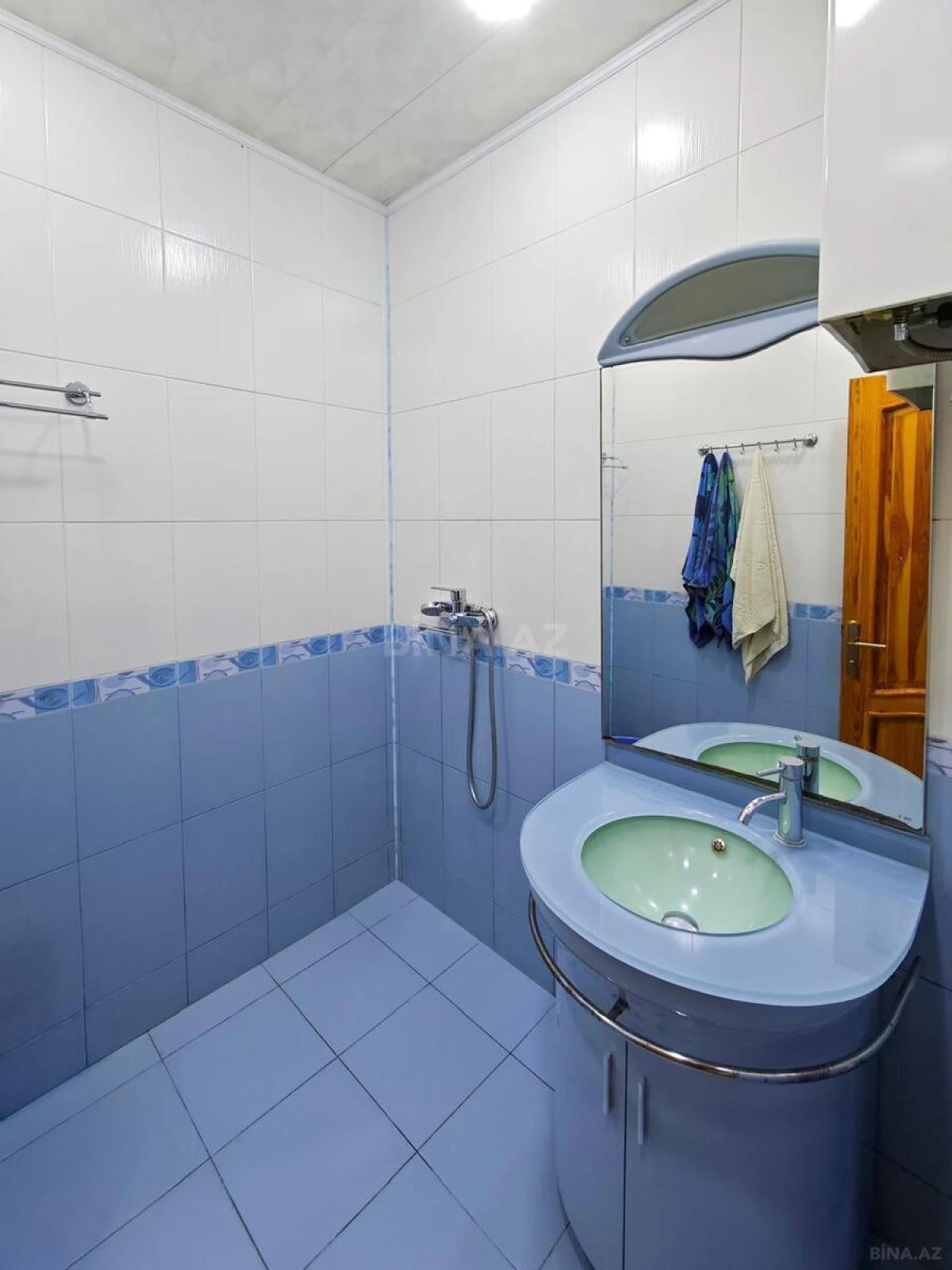 Kirayə verilir 2 otaqlı mənzil 60 m²