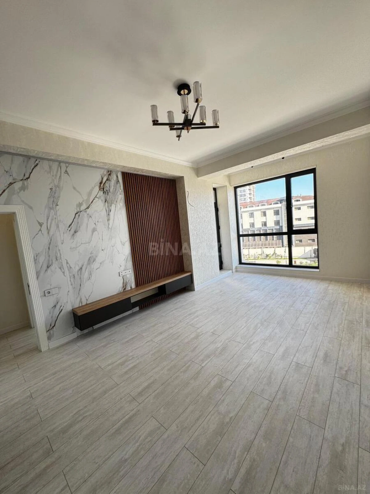 Kirayə verilir 2 otaqlı mənzil 65 m²