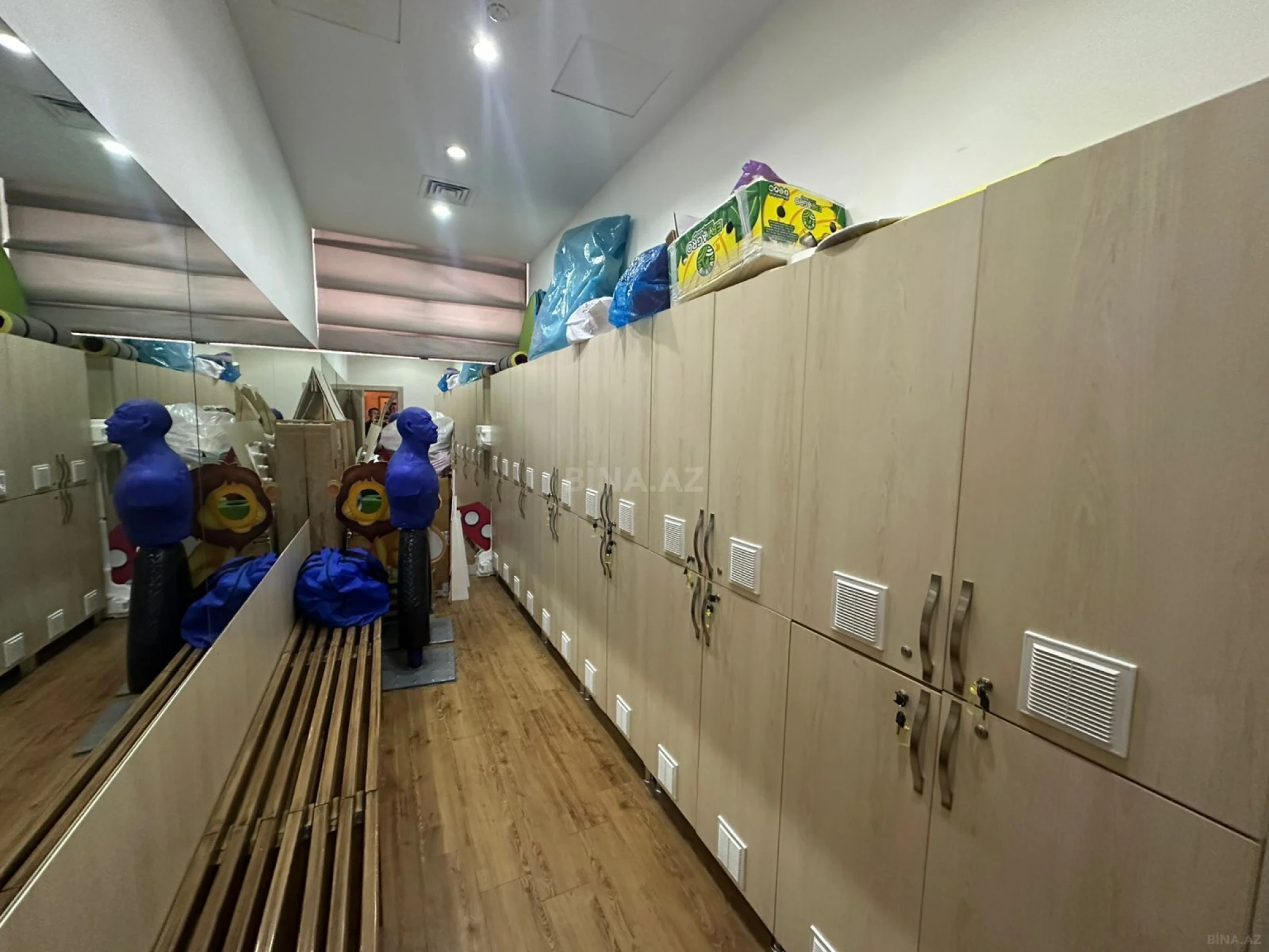 Kirayə verilir 4 otaqlı ofis 260 m²