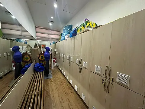 Kirayə verilir 4 otaqlı ofis 260 m²