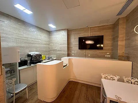 Kirayə verilir 4 otaqlı ofis 260 m²