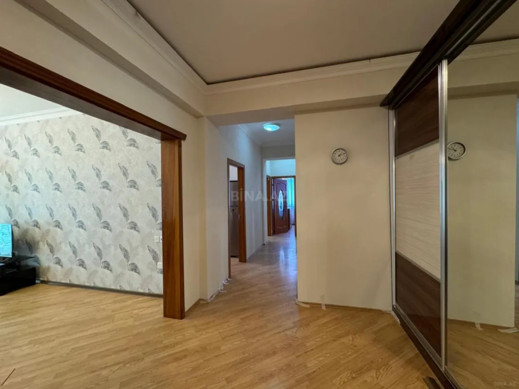 Kirayə verilir 3 otaqlı mənzil 130 m²