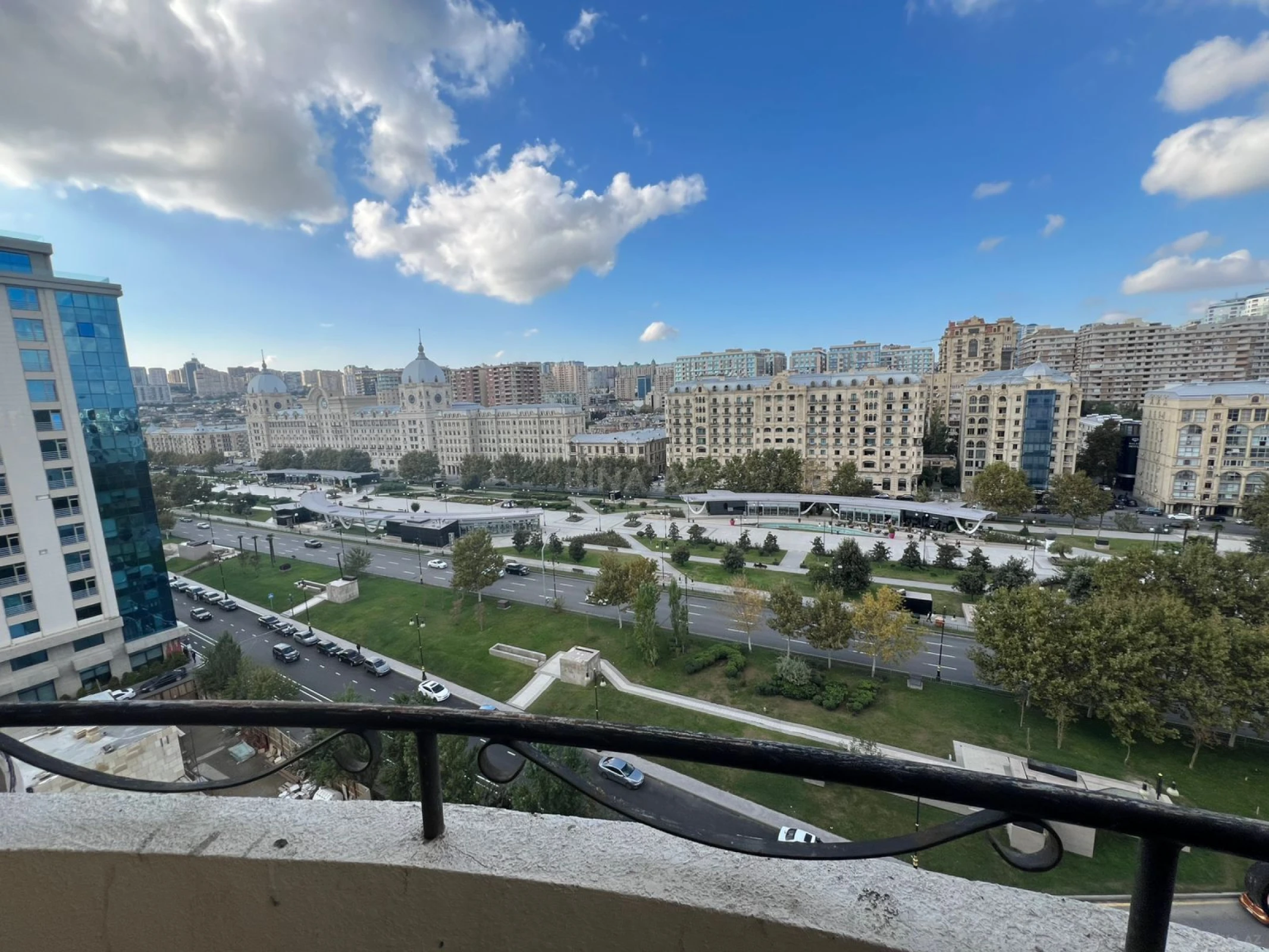 Kirayə verilir 3 otaqlı mənzil 130 m²