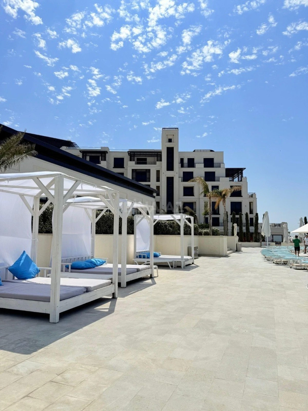 Satılır 2 otaqlı mənzil 78 m²