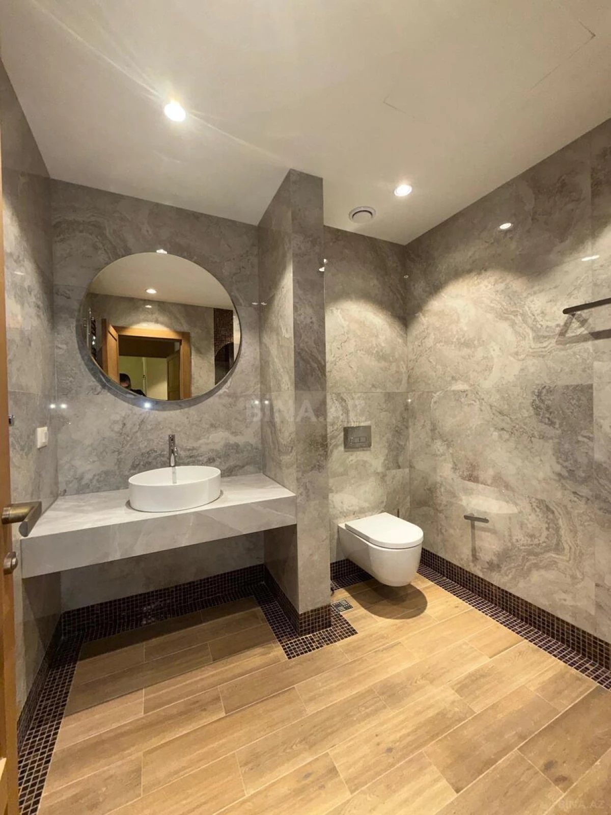 Satılır 2 otaqlı mənzil 78 m²