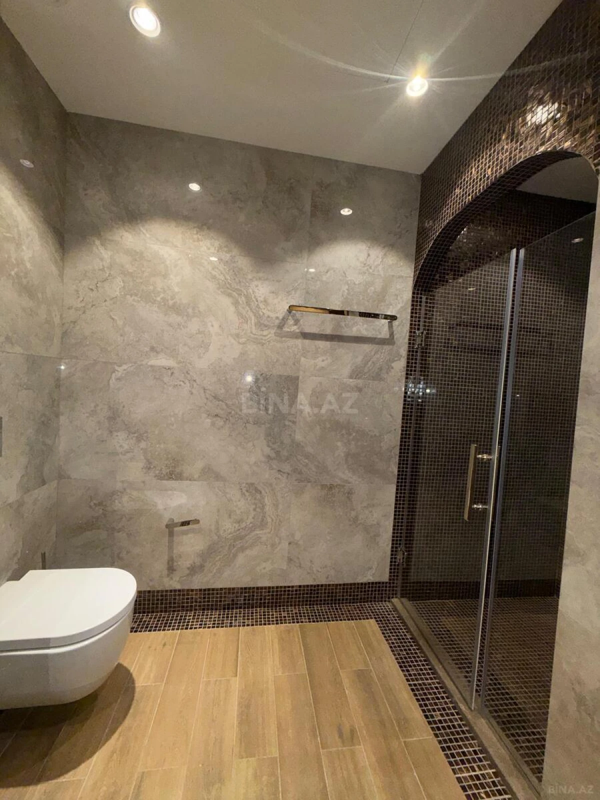 Satılır 2 otaqlı mənzil 78 m²