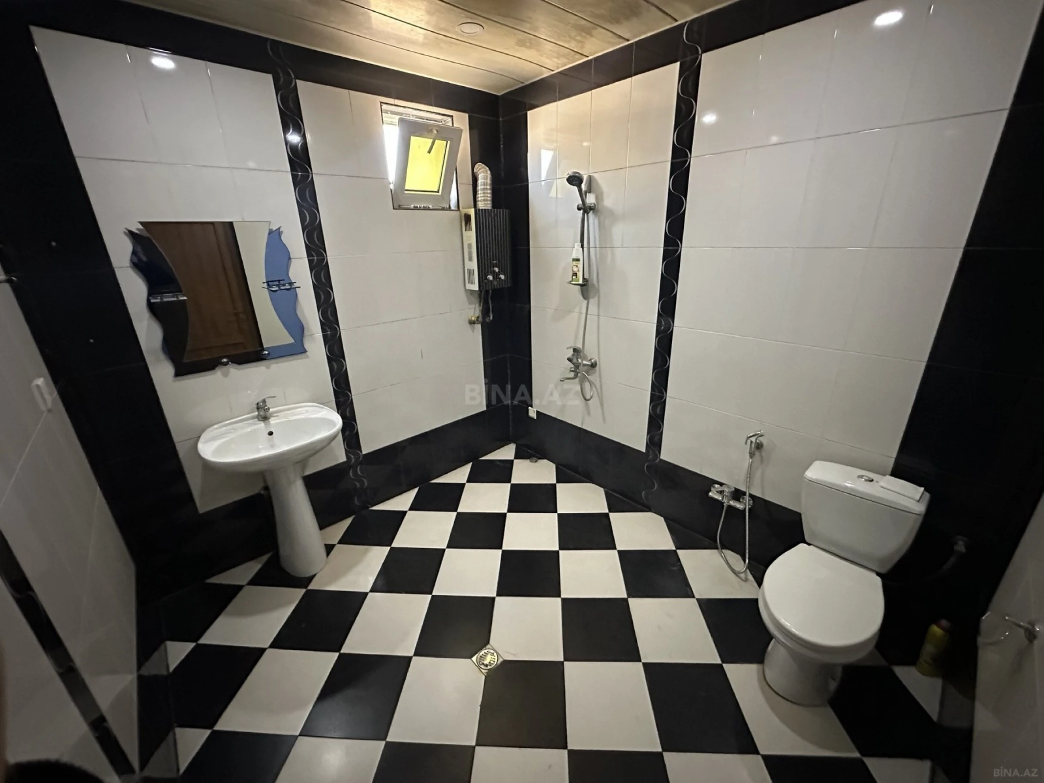 Kirayə verilir 3 otaqlı həyət evi 121 m²