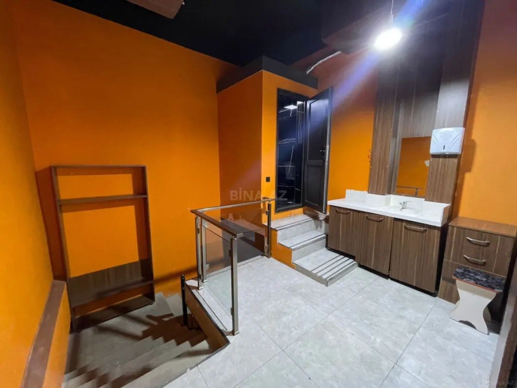 Kirayə verilir obyekt 144 m²