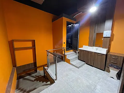 Kirayə verilir obyekt 144 m²