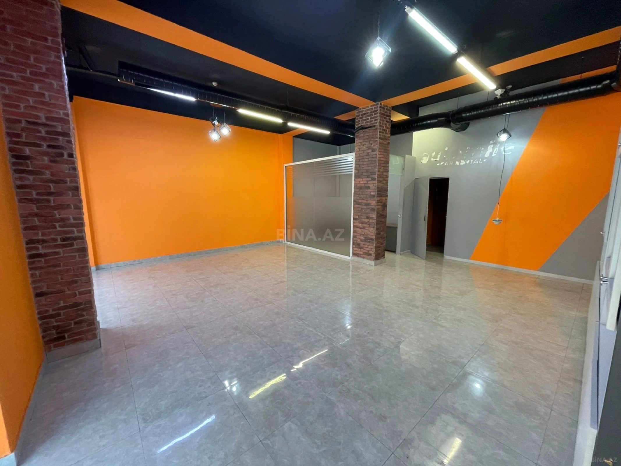 Kirayə verilir obyekt 144 m²