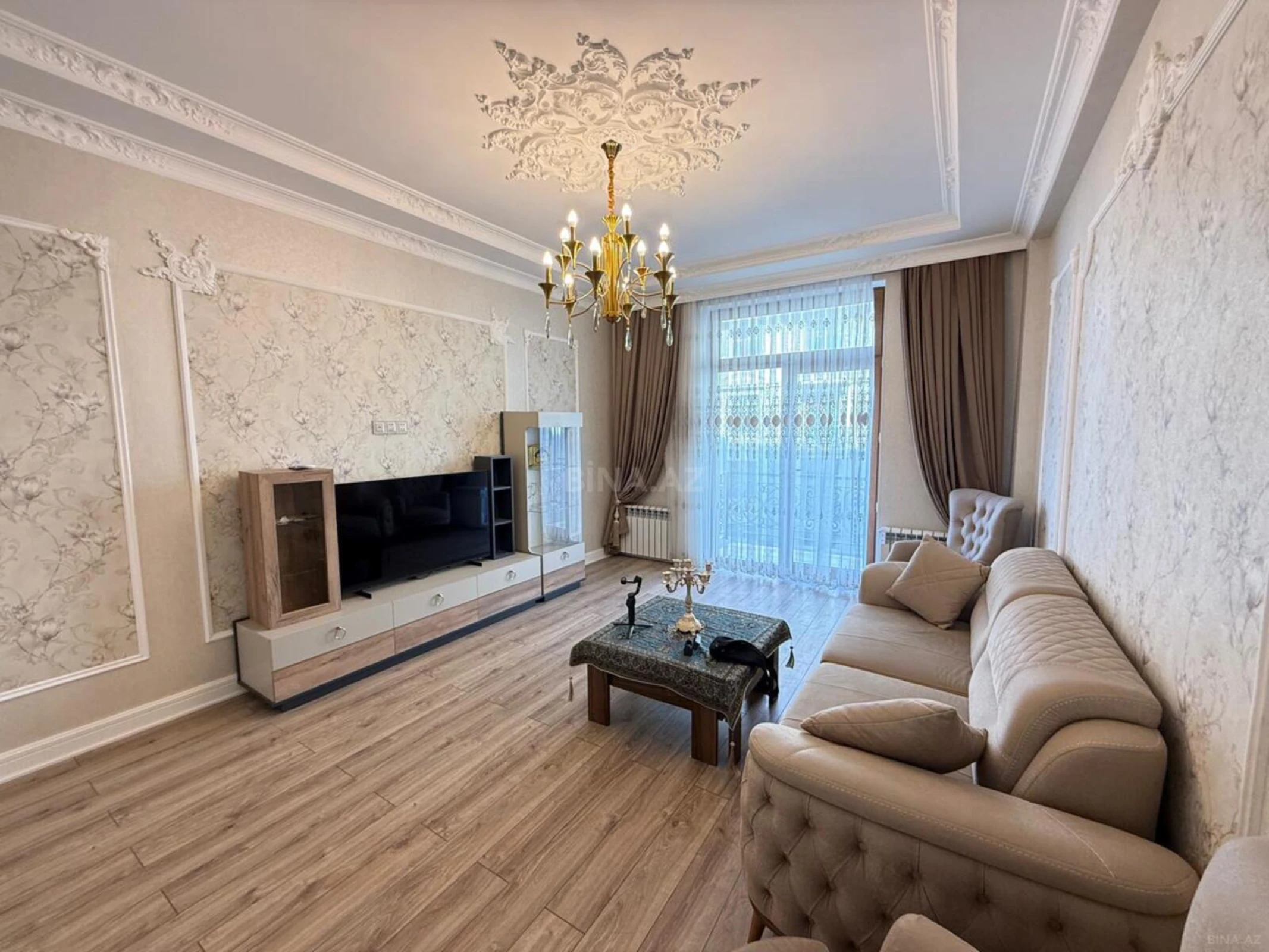 Satılır 2 otaqlı mənzil 92 m²