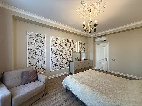 Satılır 2 otaqlı mənzil 92 m²