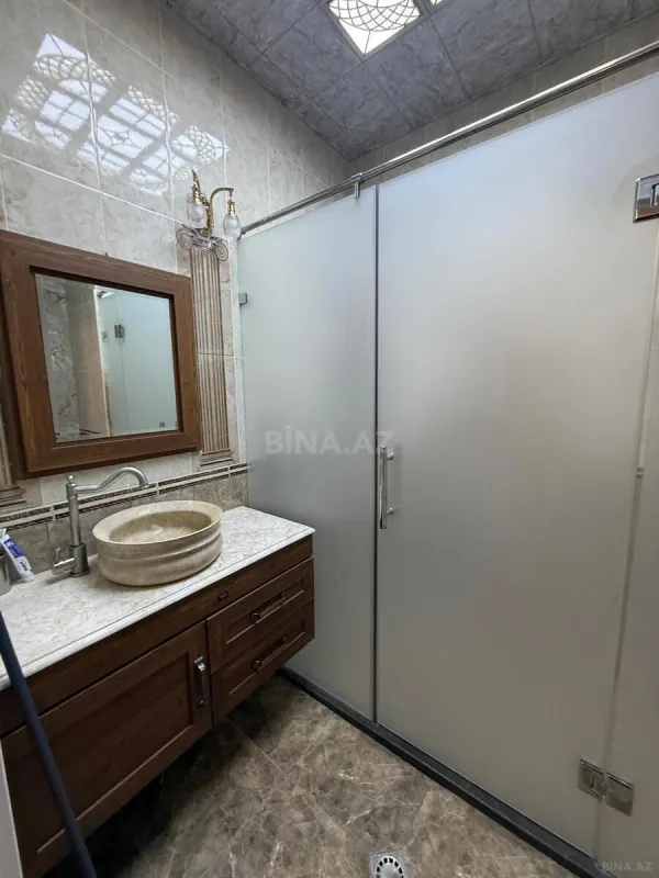 Satılır 2 otaqlı mənzil 92 m²