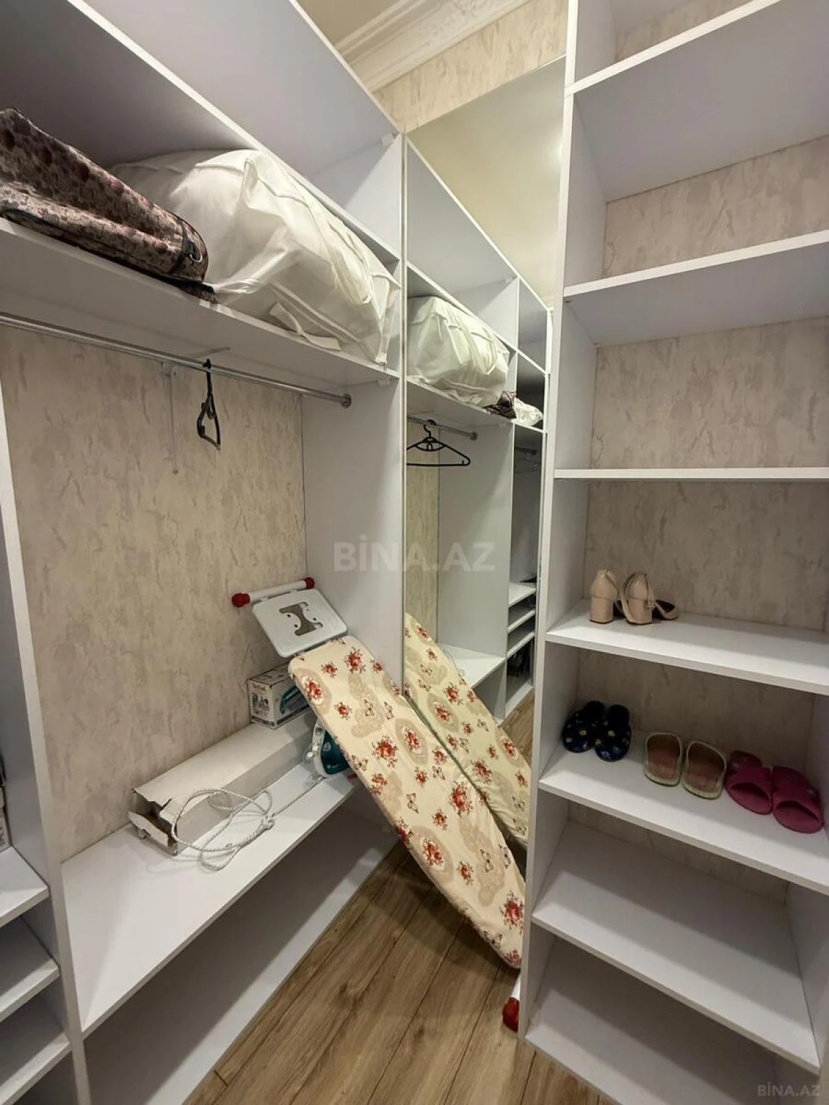 Satılır 2 otaqlı mənzil 92 m²
