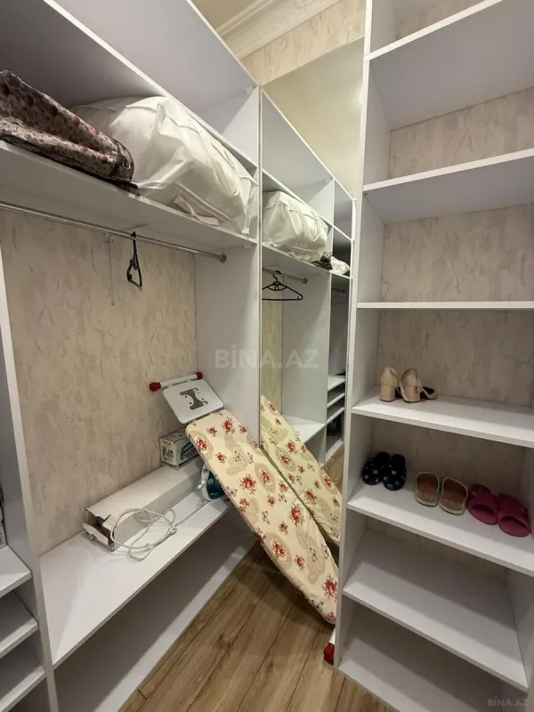 Satılır 2 otaqlı mənzil 92 m²