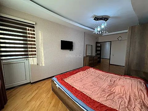Kirayə verilir 3 otaqlı mənzil 136 m²