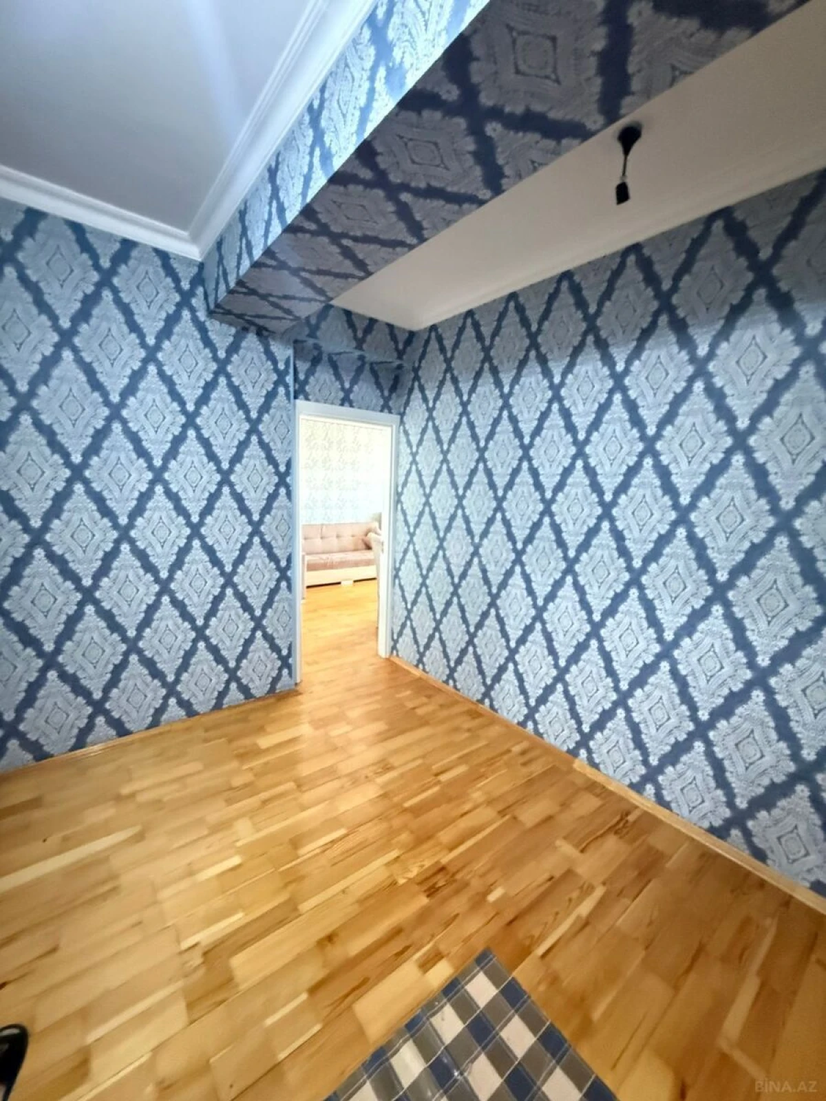 Kirayə verilir 2 otaqlı mənzil 76 m²