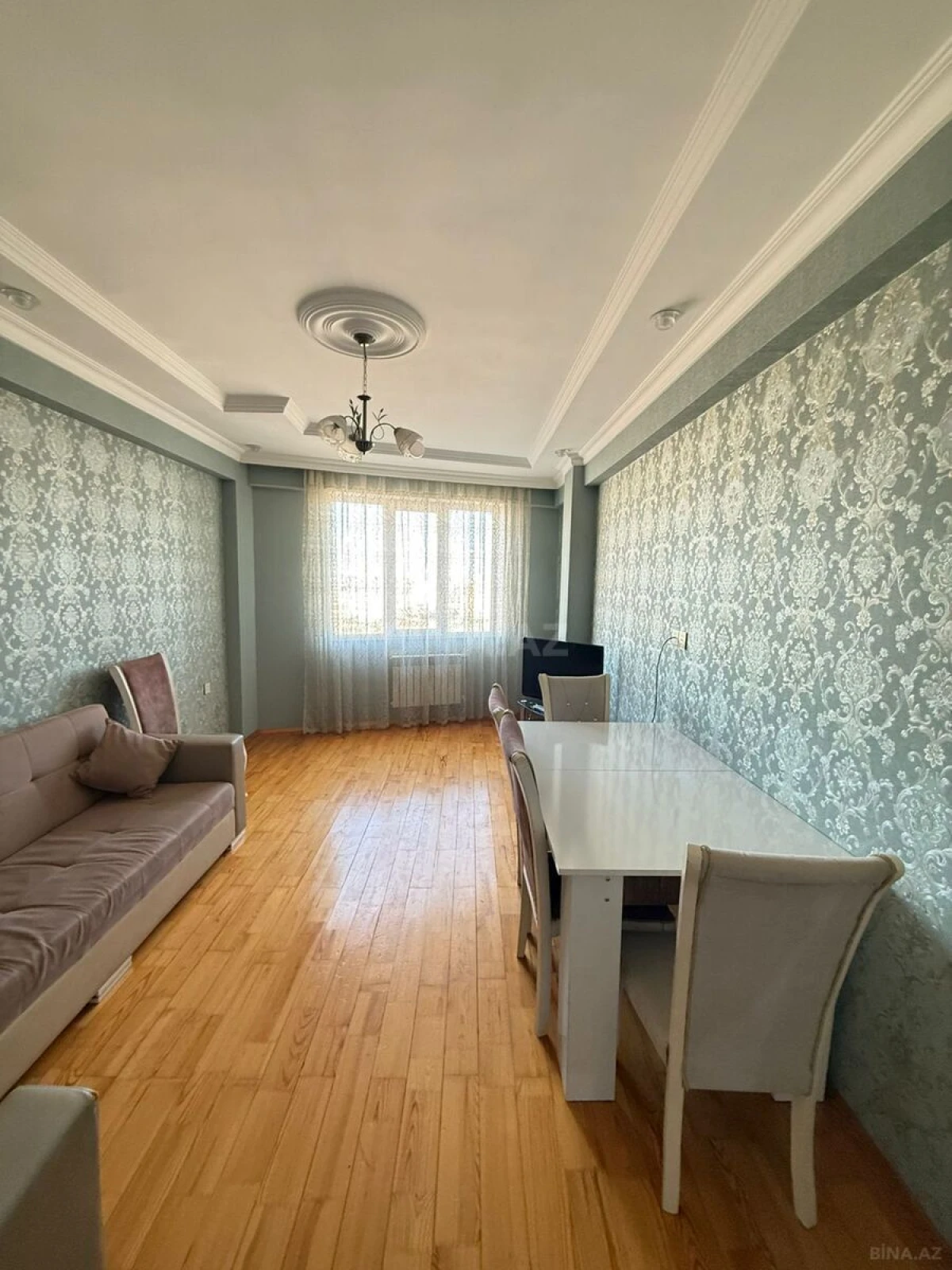 Kirayə verilir 2 otaqlı mənzil 76 m²