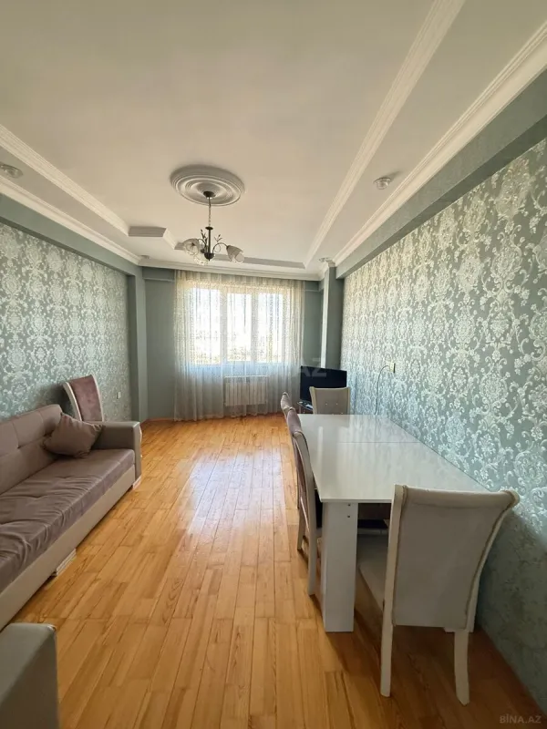 Kirayə verilir 2 otaqlı mənzil 76 m²