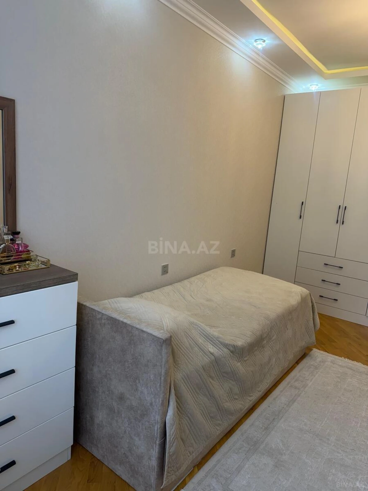 Satılır 3 otaqlı mənzil 100 m²