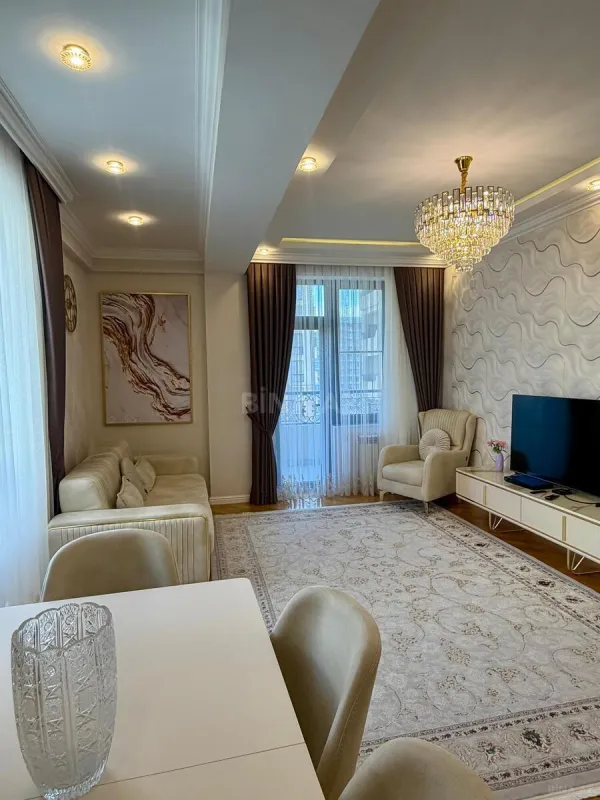 Satılır 3 otaqlı mənzil 100 m²