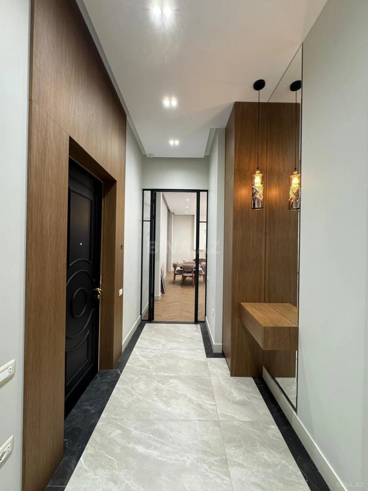 Kirayə verilir 4 otaqlı mənzil 146 m²