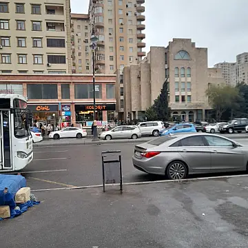 Satılır 3 otaqlı mənzil 105 m²