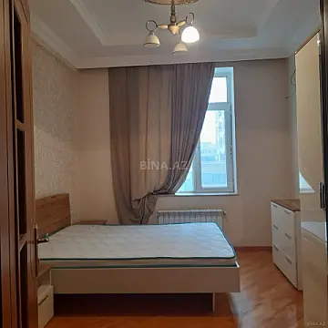 Satılır 3 otaqlı mənzil 105 m²